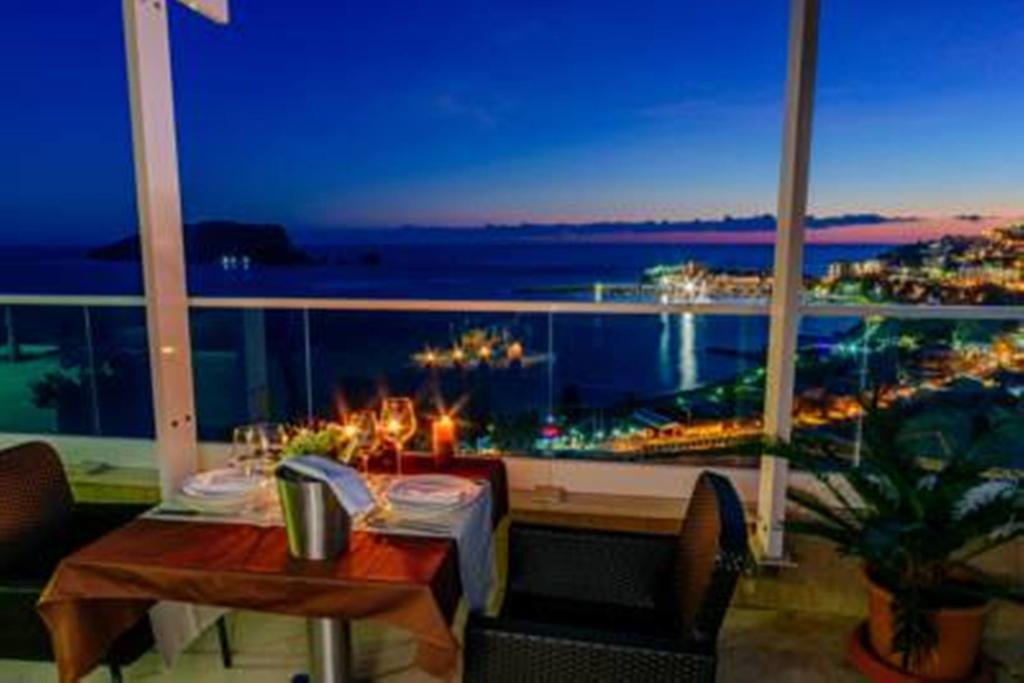 Apartment Tc Lux Vlsb 부드바 객실 사진